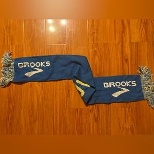 Brooks casual scarf